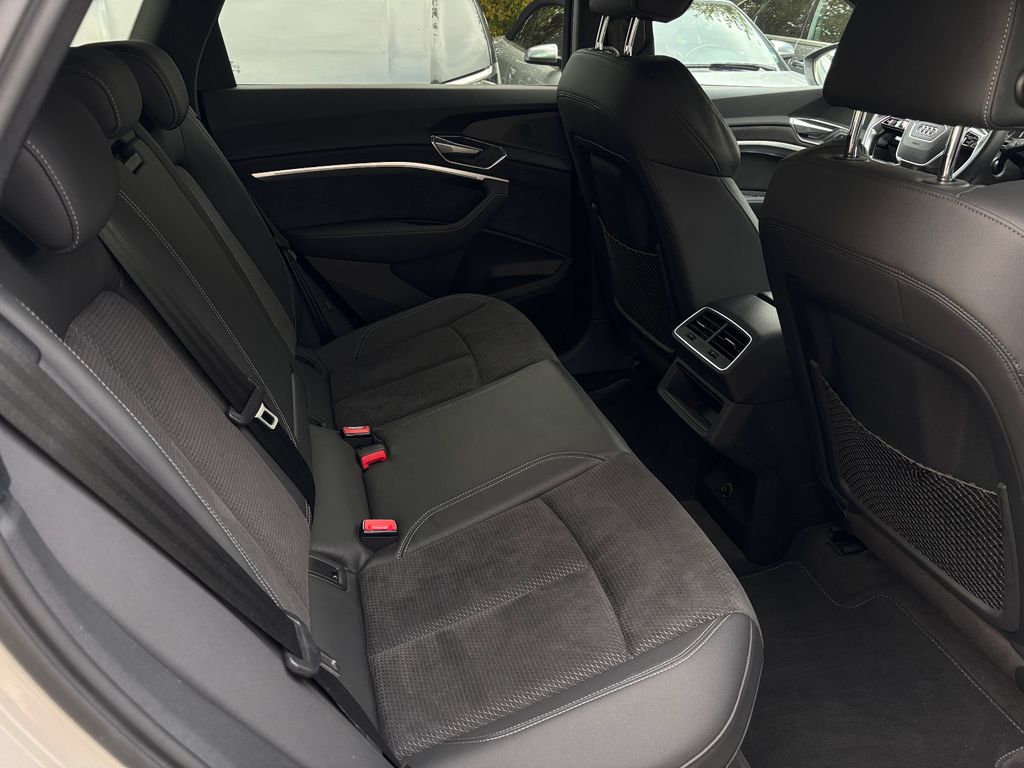 Audi e-tron 2021