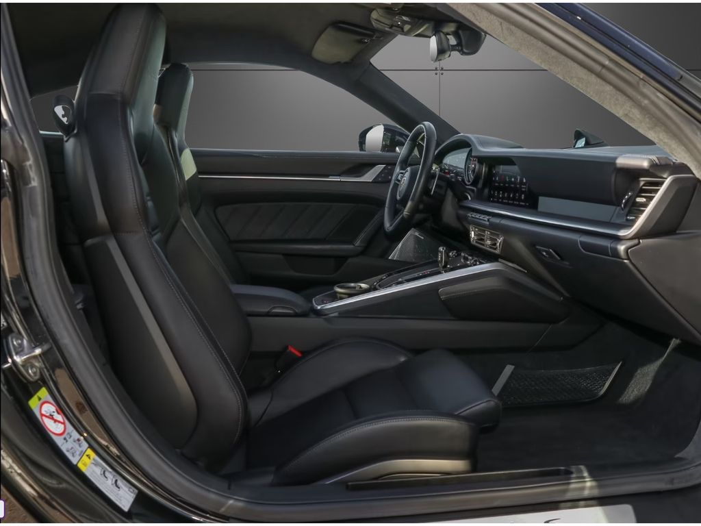 Porsche 992 2023