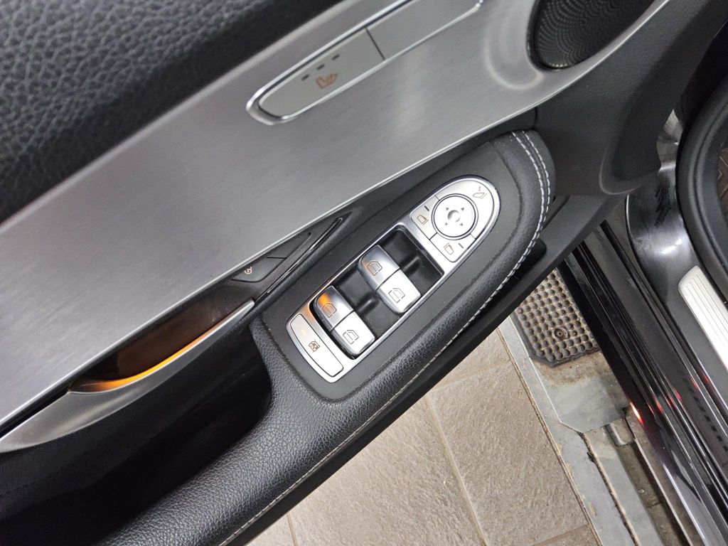 Mercedes-Benz C 300 2020