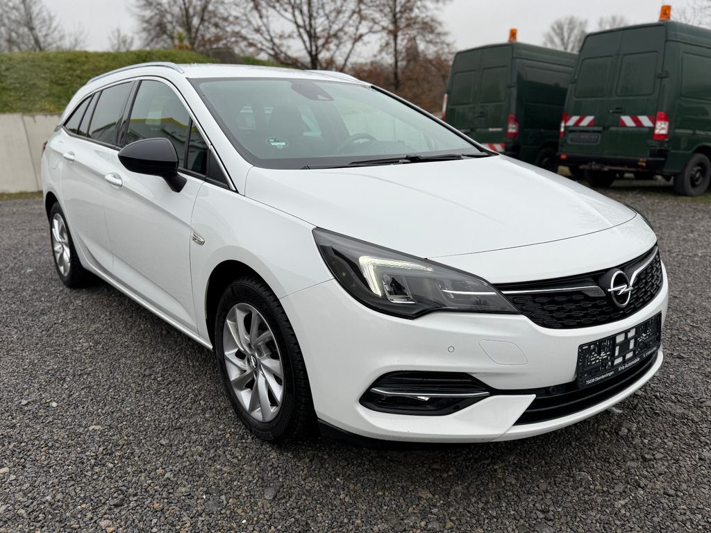 Opel Astra 2022