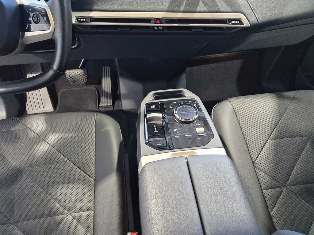 BMW iX 2023