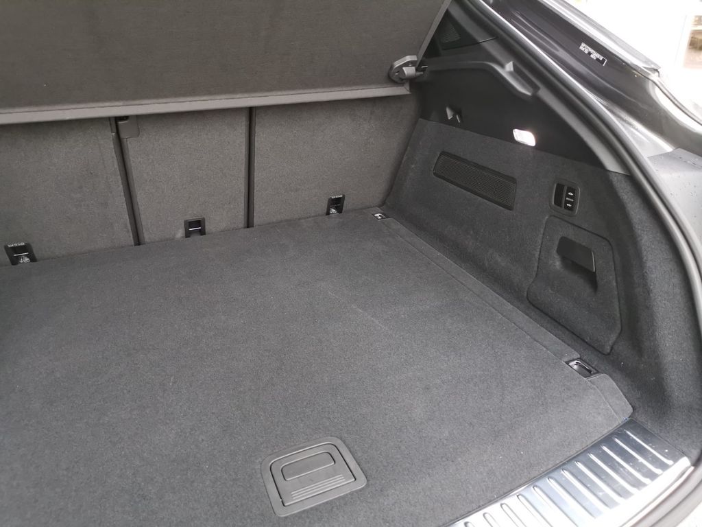 Porsche Cayenne 2025