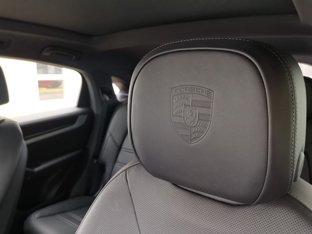 Porsche Cayenne 2025