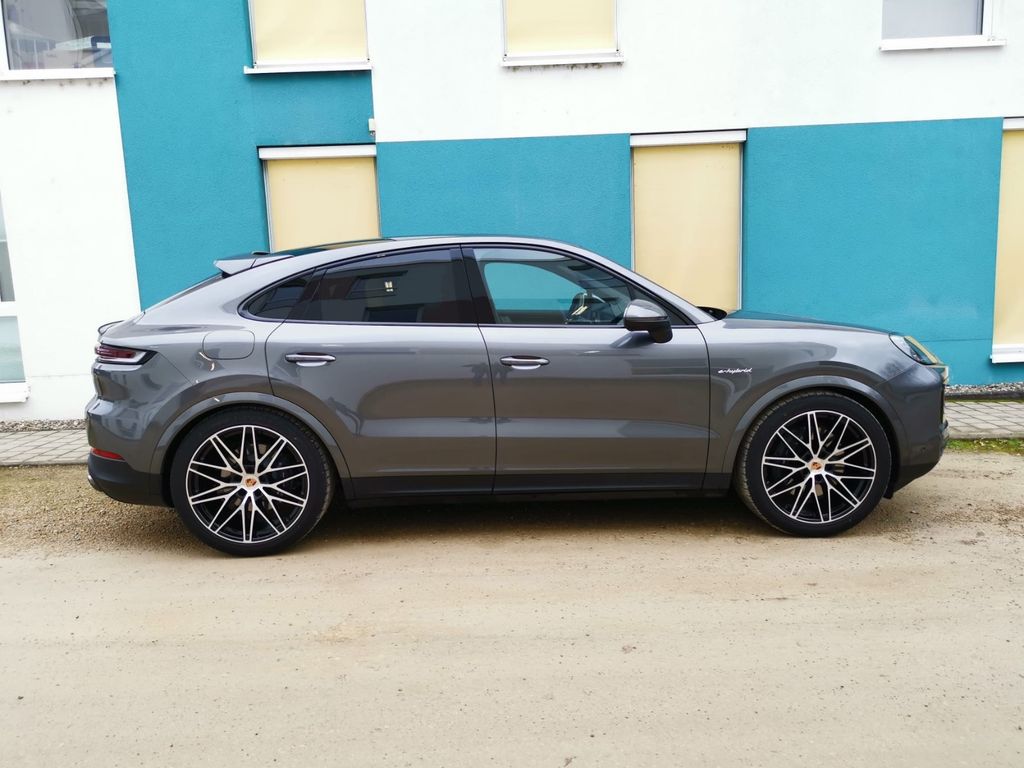 Porsche Cayenne 2025