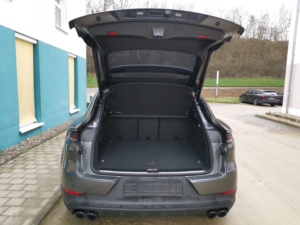 Porsche Cayenne 2025