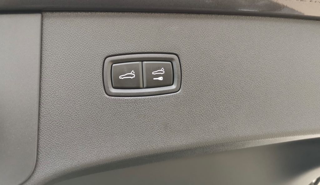 Porsche Cayenne 2025