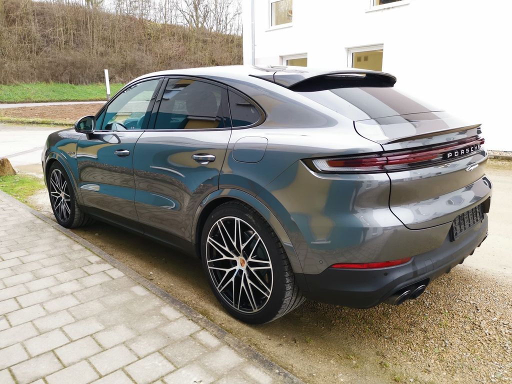 Porsche Cayenne 2025