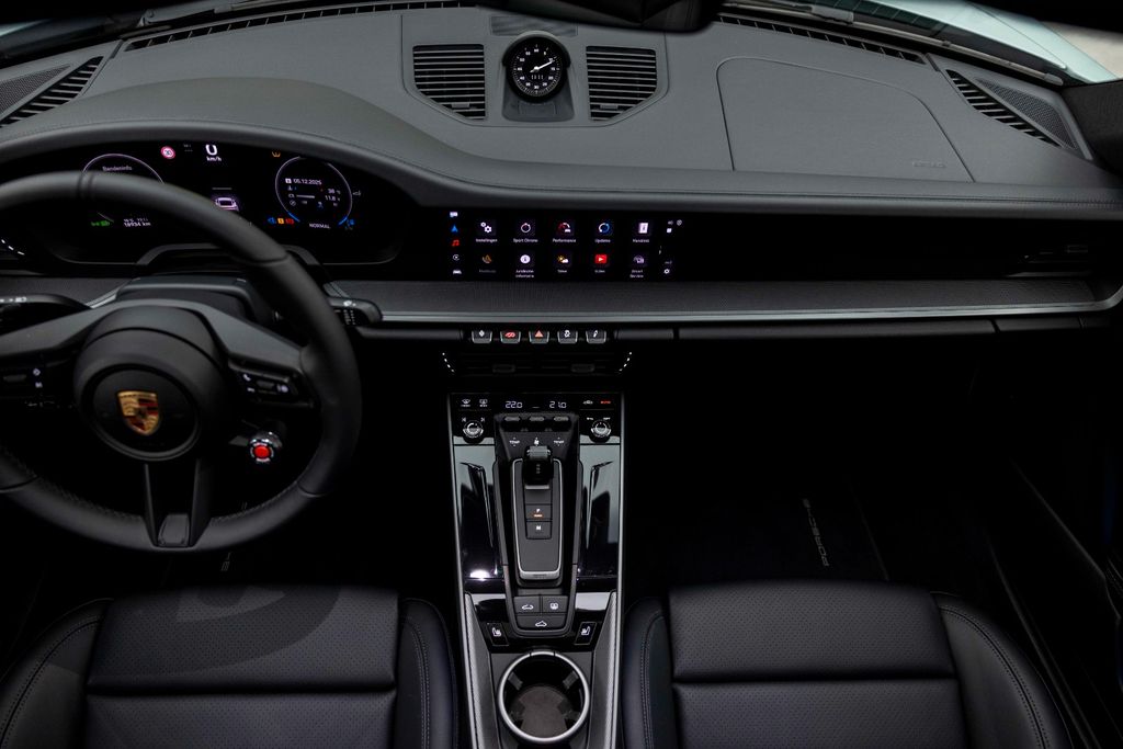 Porsche 992 2025