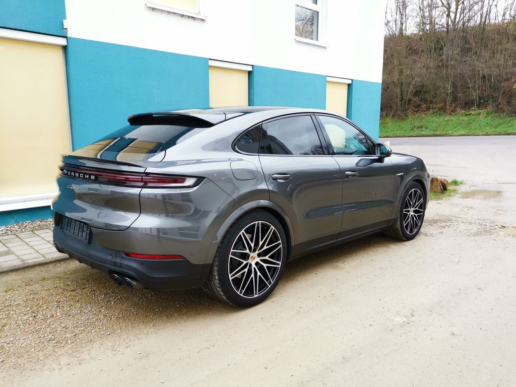 Porsche Cayenne 2025