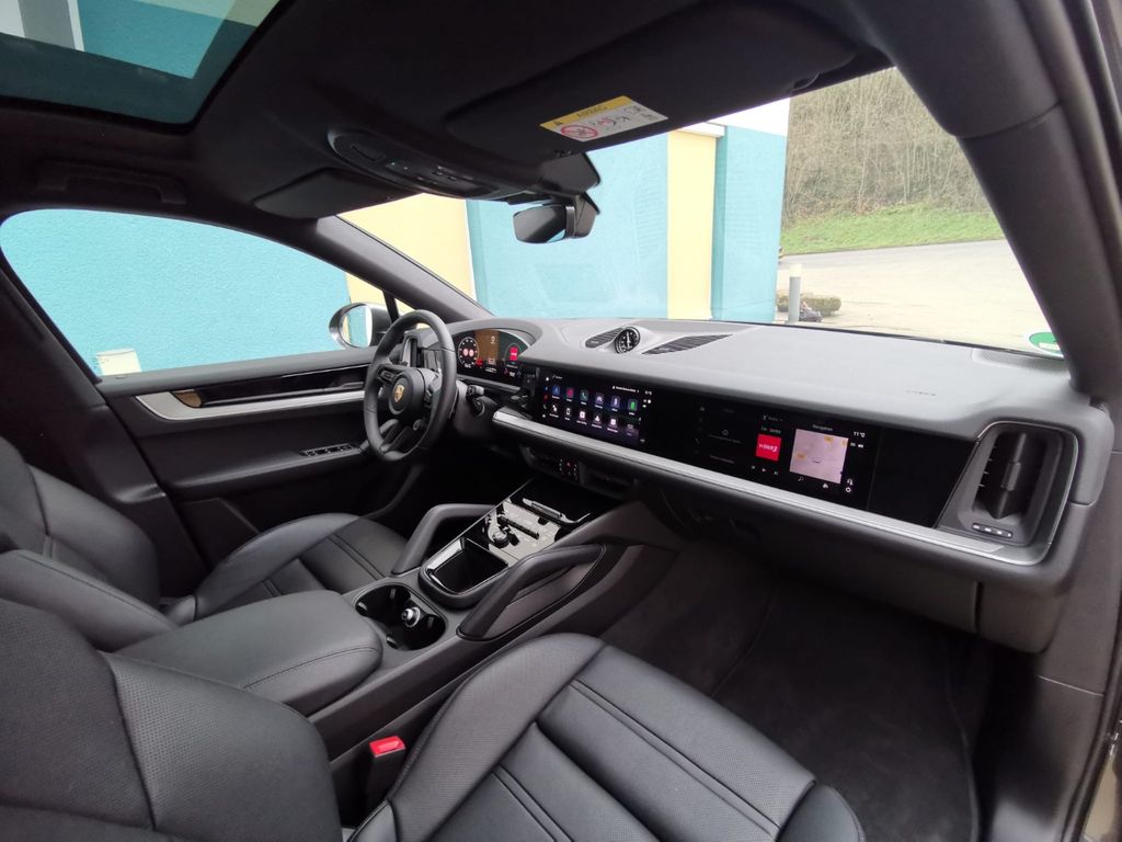 Porsche Cayenne 2025