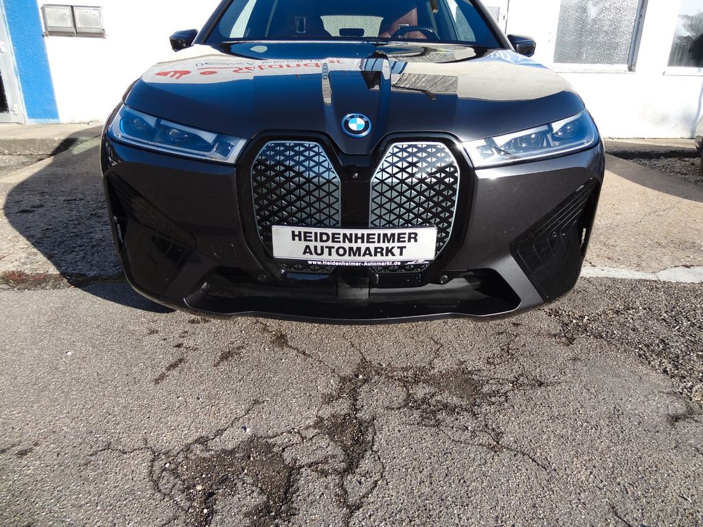 BMW iX 2021