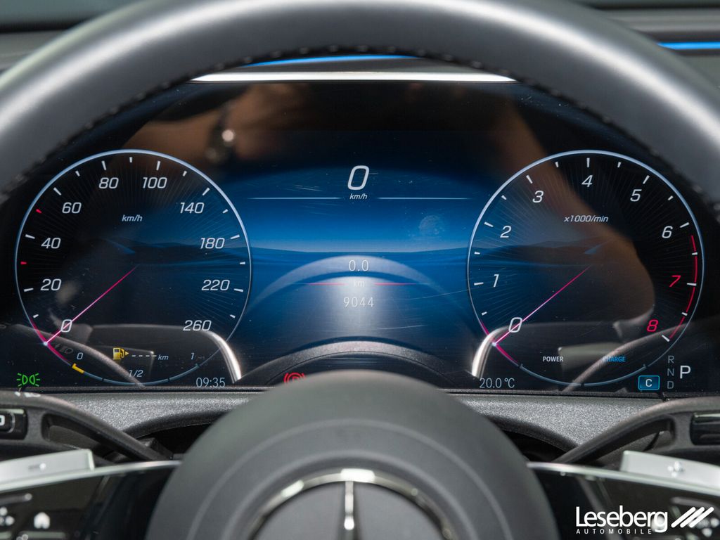 Mercedes-Benz E 200 2025