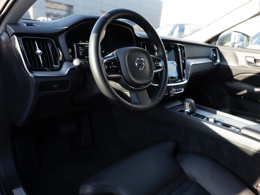 Volvo V60 Cross Country 2023