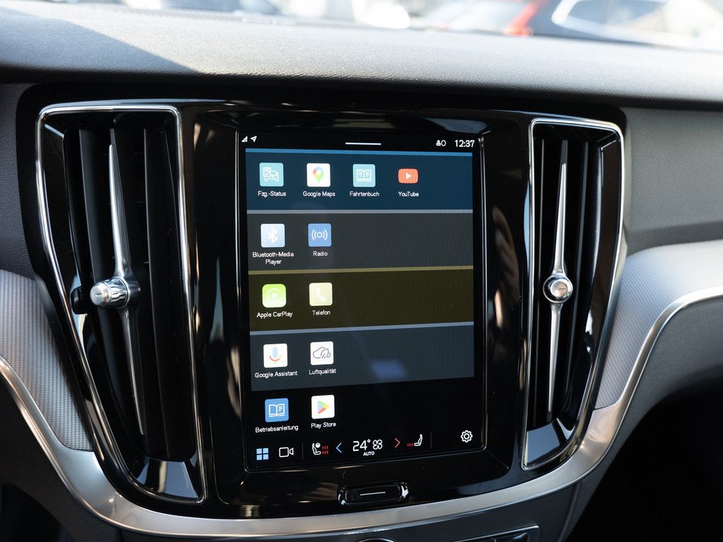 Volvo V60 Cross Country 2023