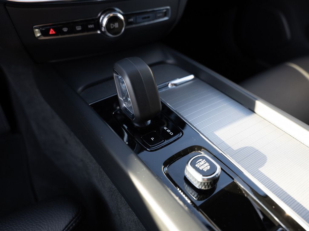 Volvo V60 Cross Country 2023