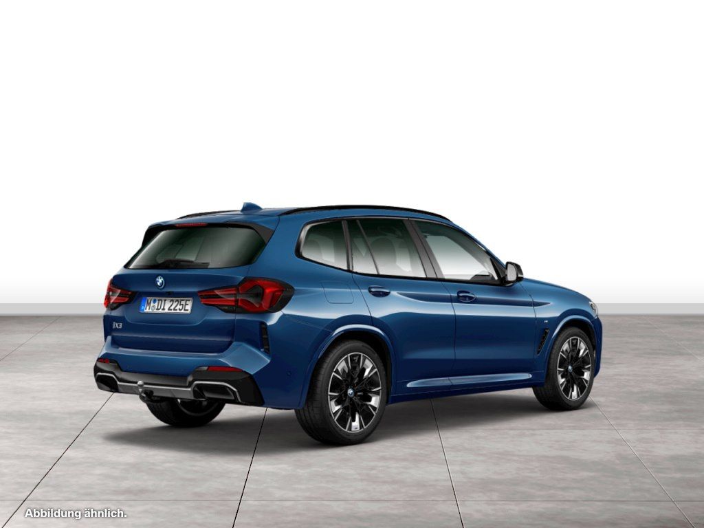 BMW iX3 2023