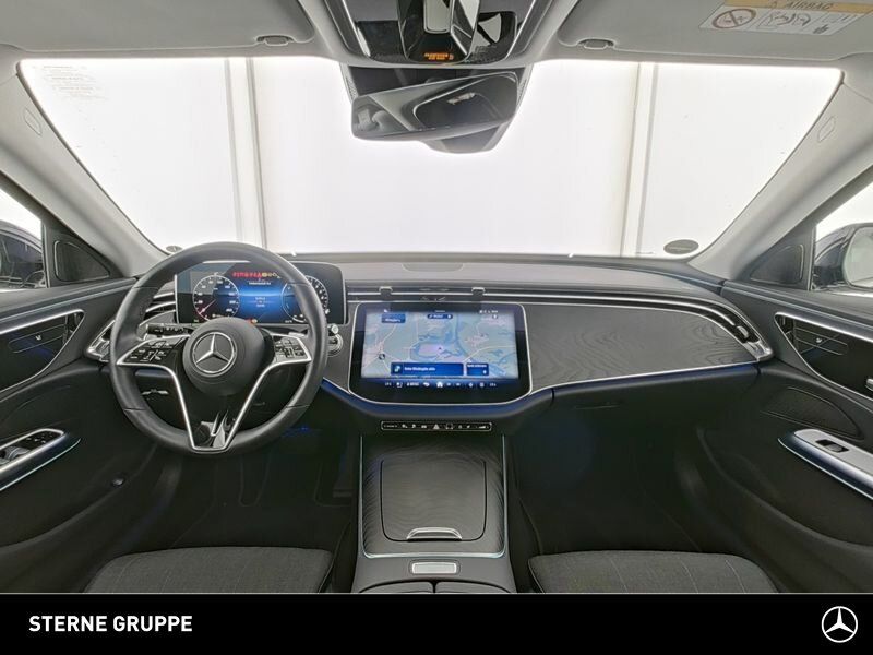 Mercedes-Benz E 300 2025