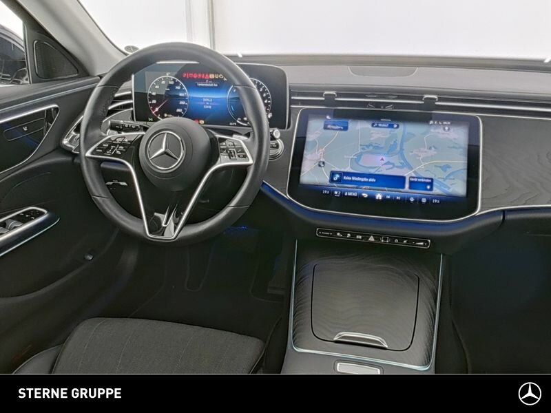 Mercedes-Benz E 300 2025