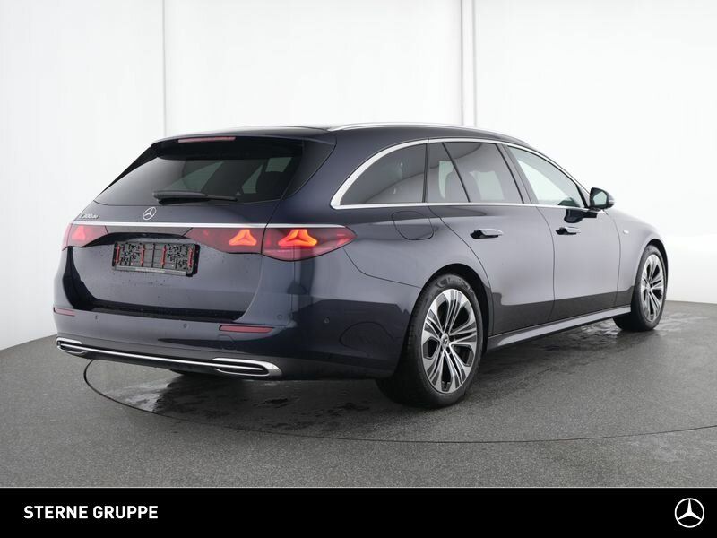 Mercedes-Benz E 300 2025