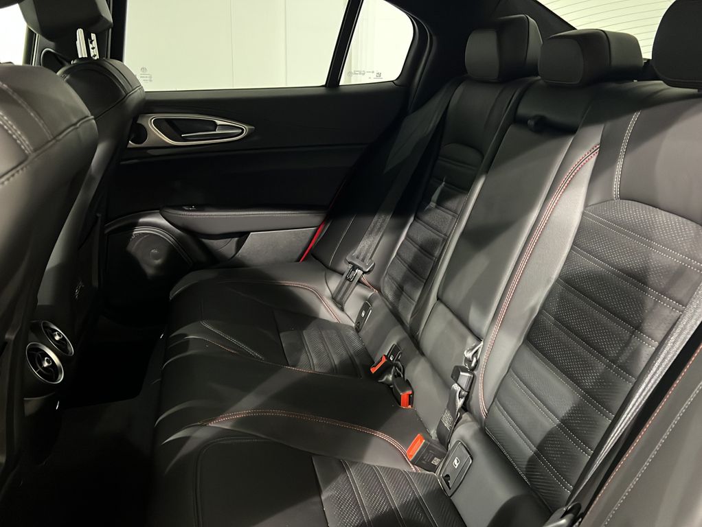 Alfa Romeo Giulia 2023