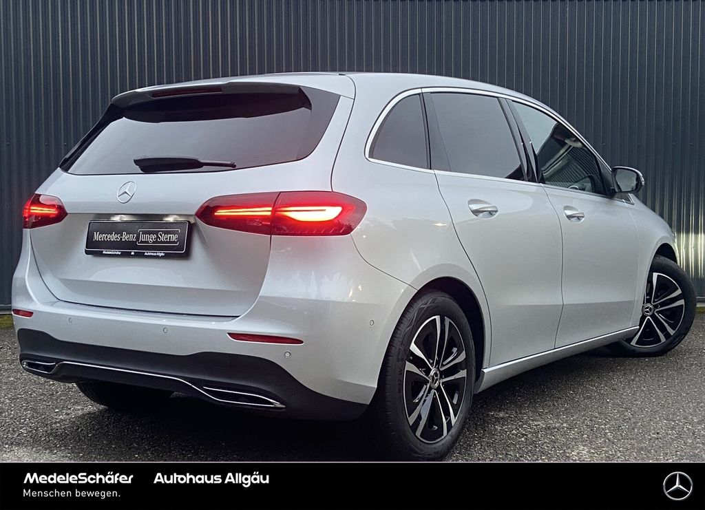 Mercedes-Benz B 200 2023
