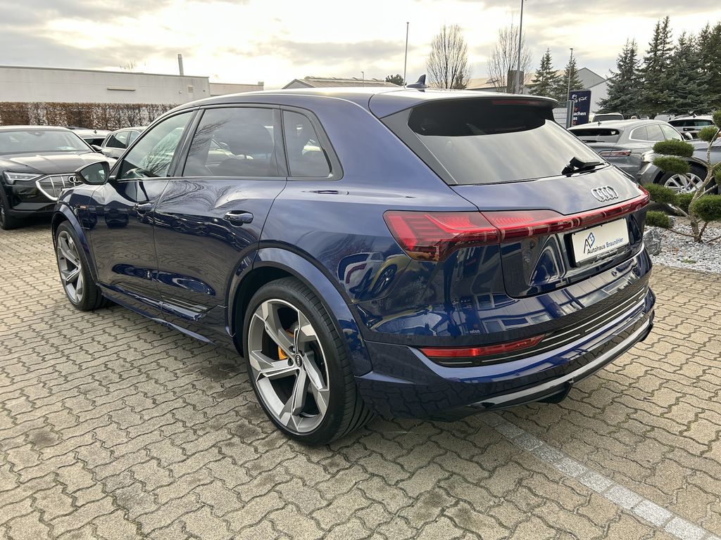 Audi e-tron 2022