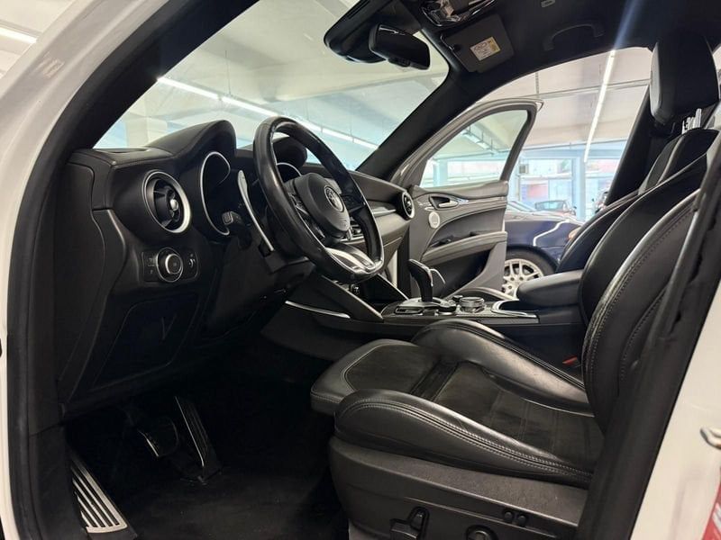 Alfa Romeo Stelvio 2021