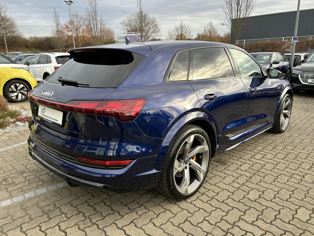 Audi e-tron 2022