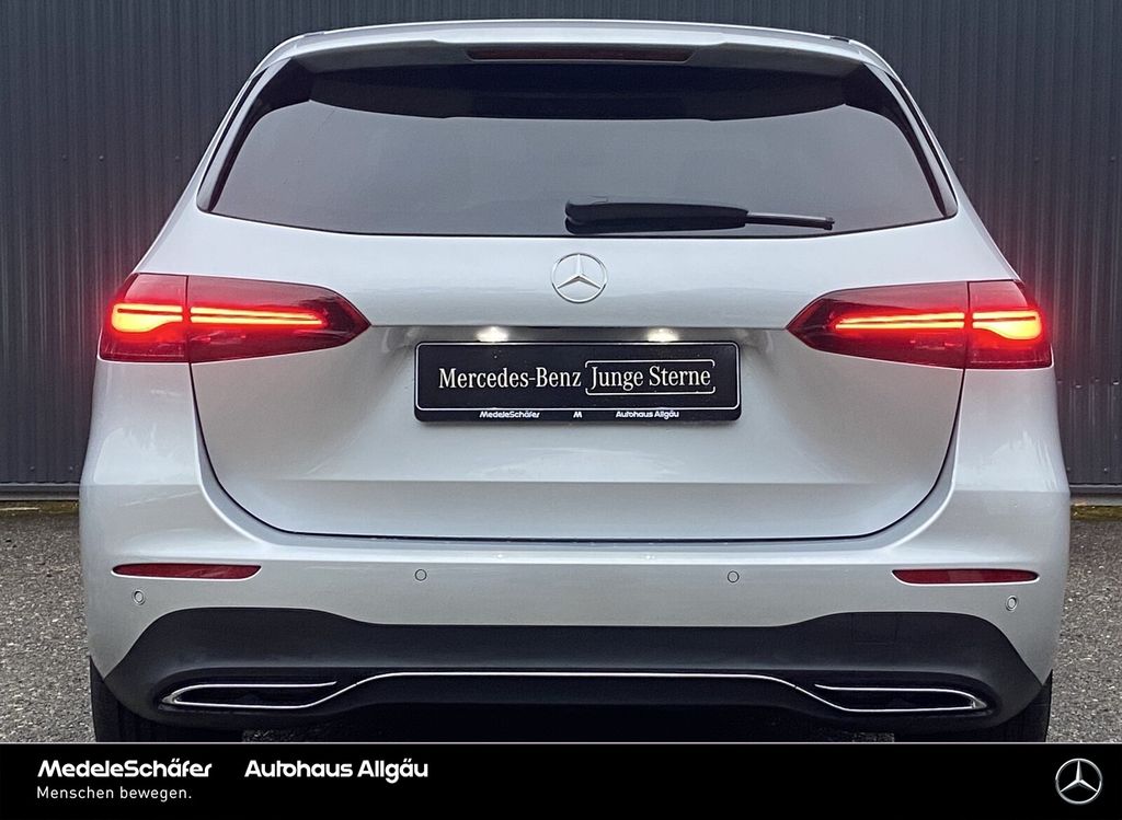 Mercedes-Benz B 200 2023