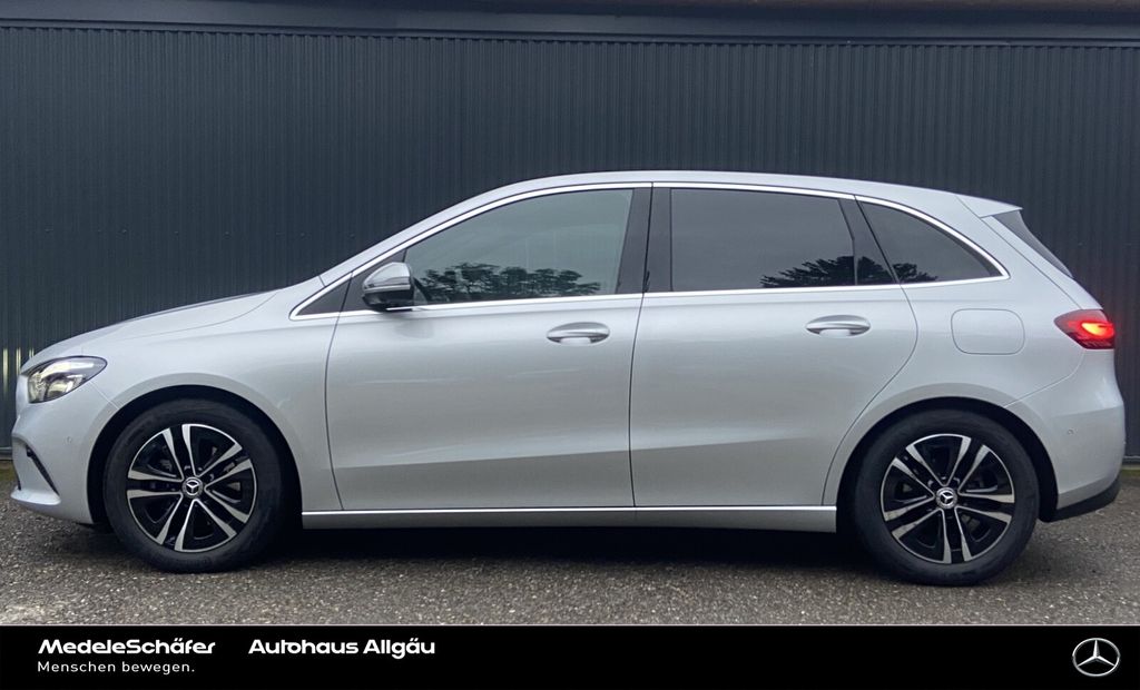 Mercedes-Benz B 200 2023