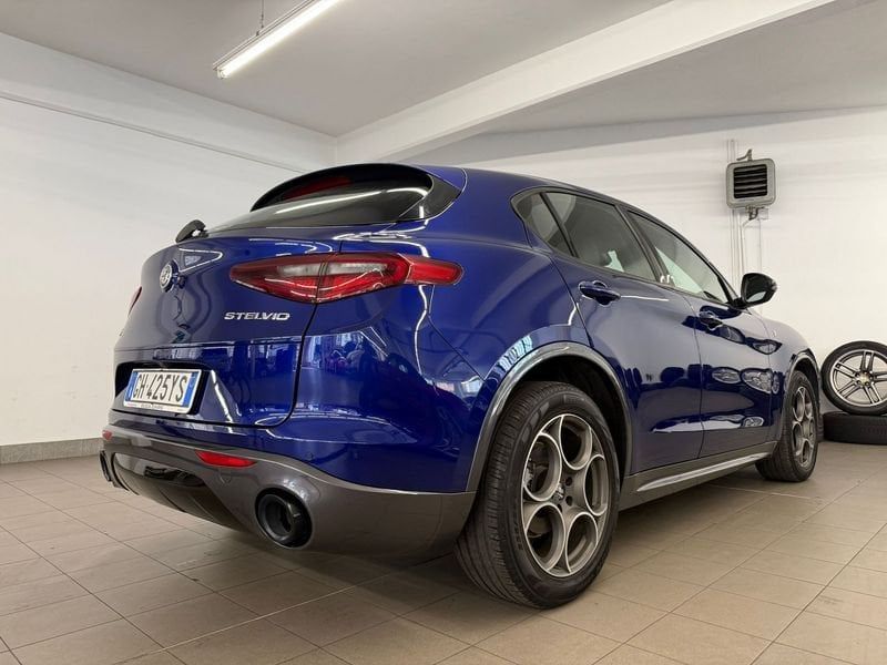 Alfa Romeo Stelvio 2022