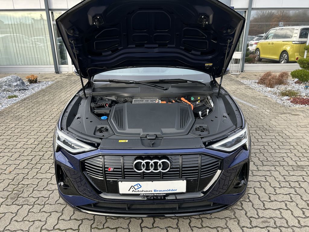 Audi e-tron 2022