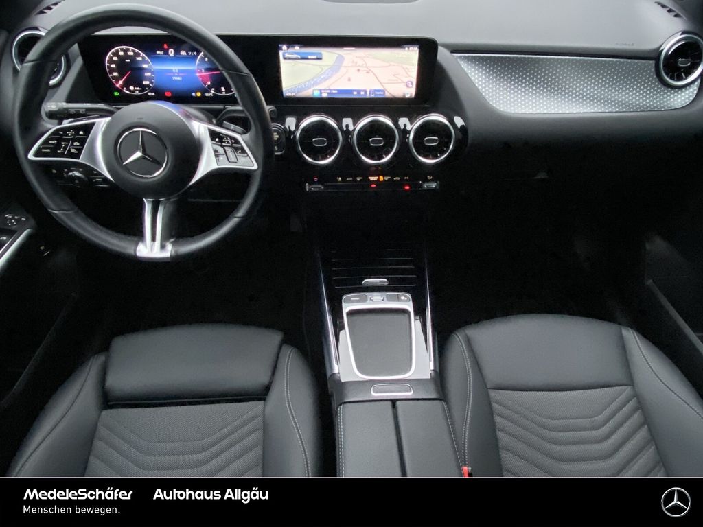 Mercedes-Benz B 200 2023