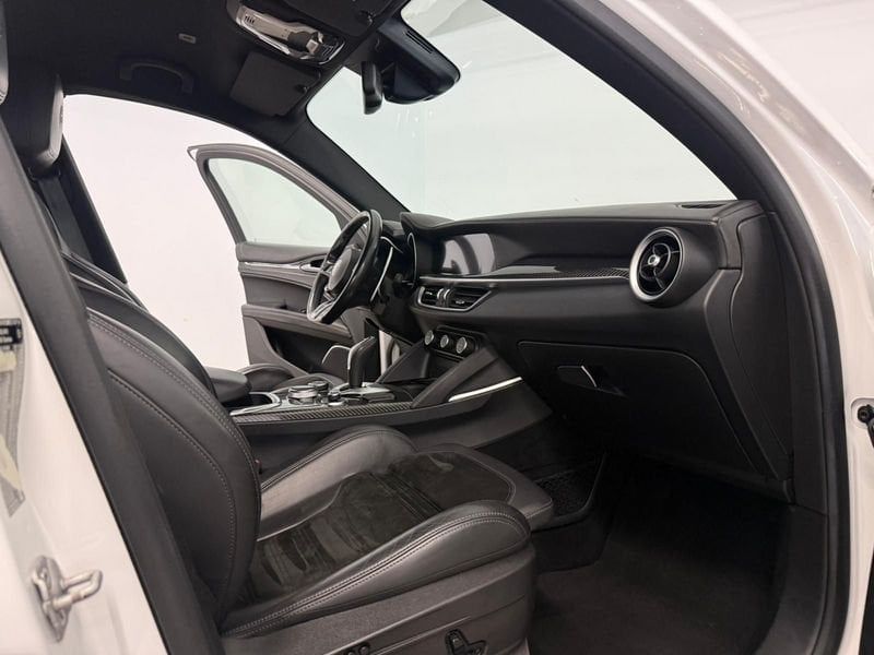 Alfa Romeo Stelvio 2021