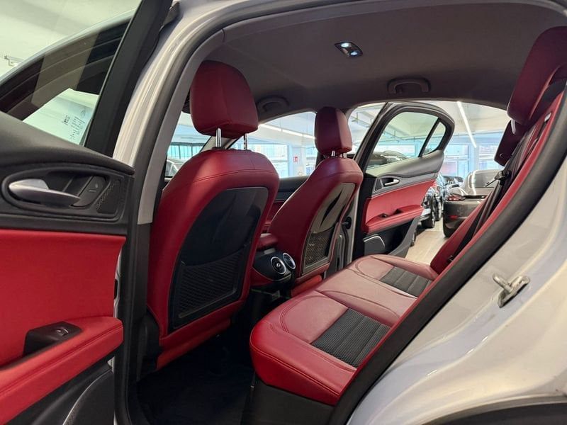 Alfa Romeo Stelvio 2021