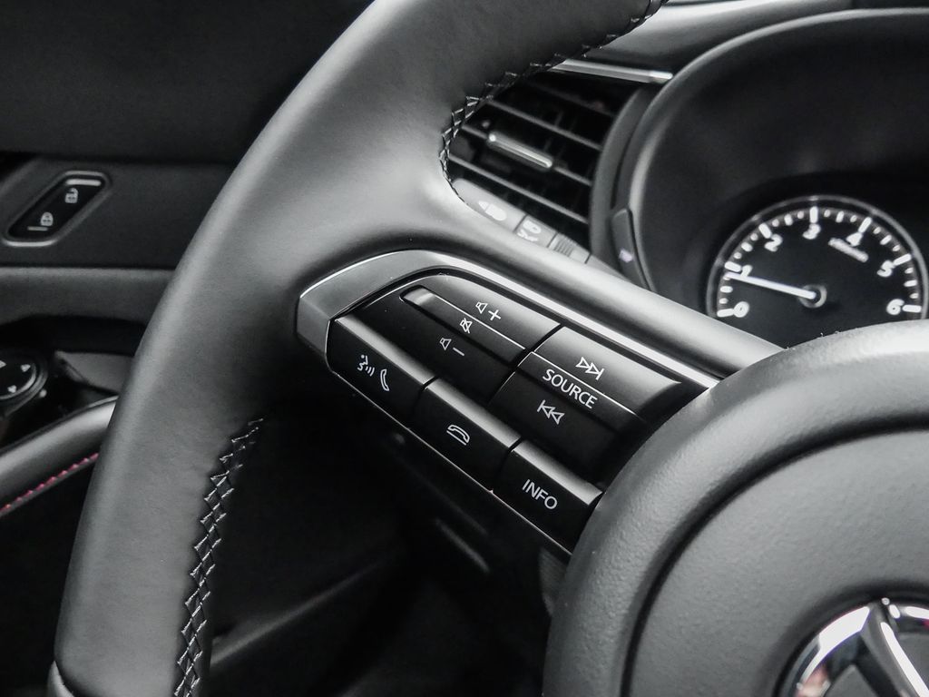 Mazda CX-30 2025
