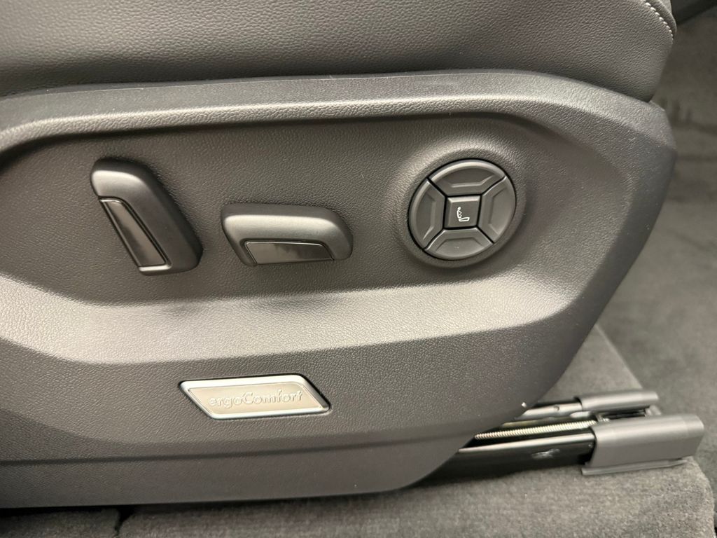 Volkswagen Touareg 2025