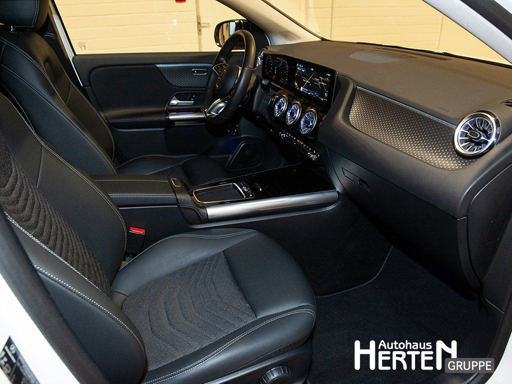 Mercedes-Benz GLA 250 2025