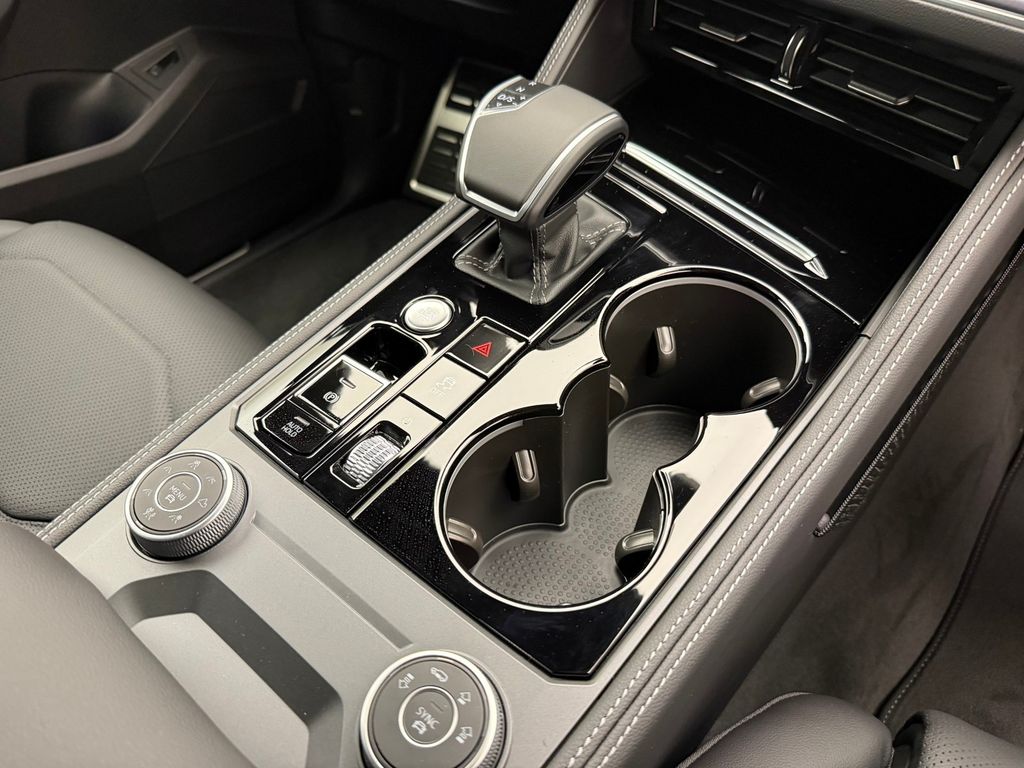 Volkswagen Touareg 2025