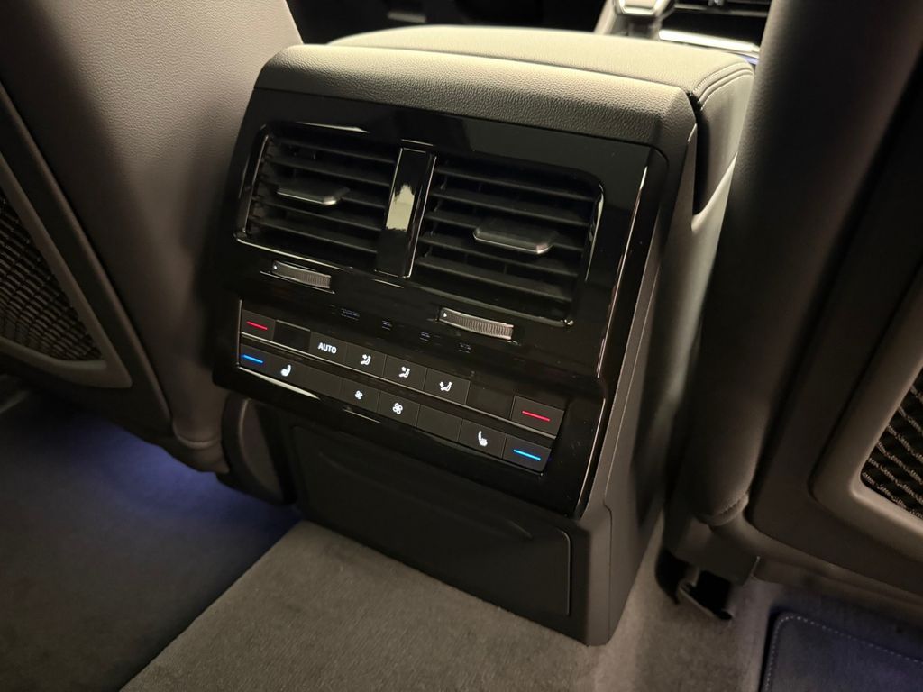 Volkswagen Touareg 2025