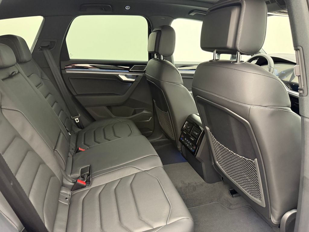 Volkswagen Touareg 2025