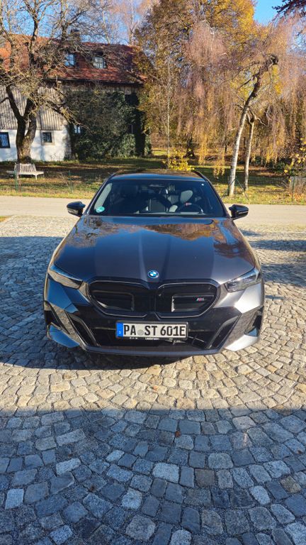BMW i5 2024
