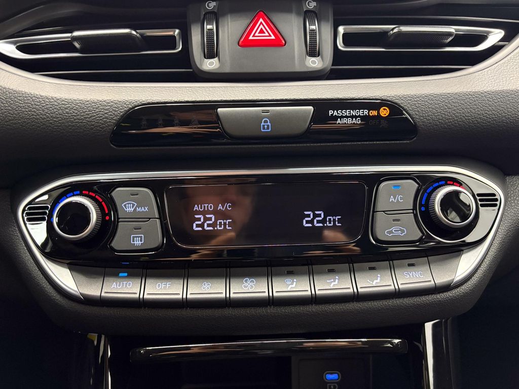 Hyundai i30 2025