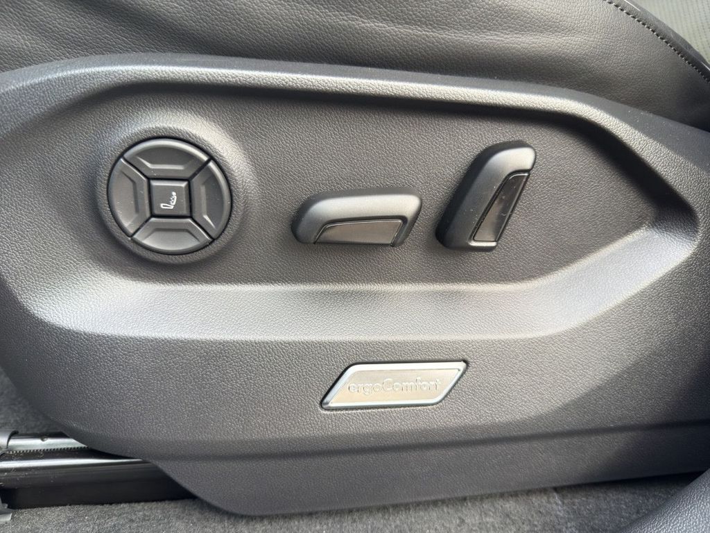 Volkswagen Touareg 2025