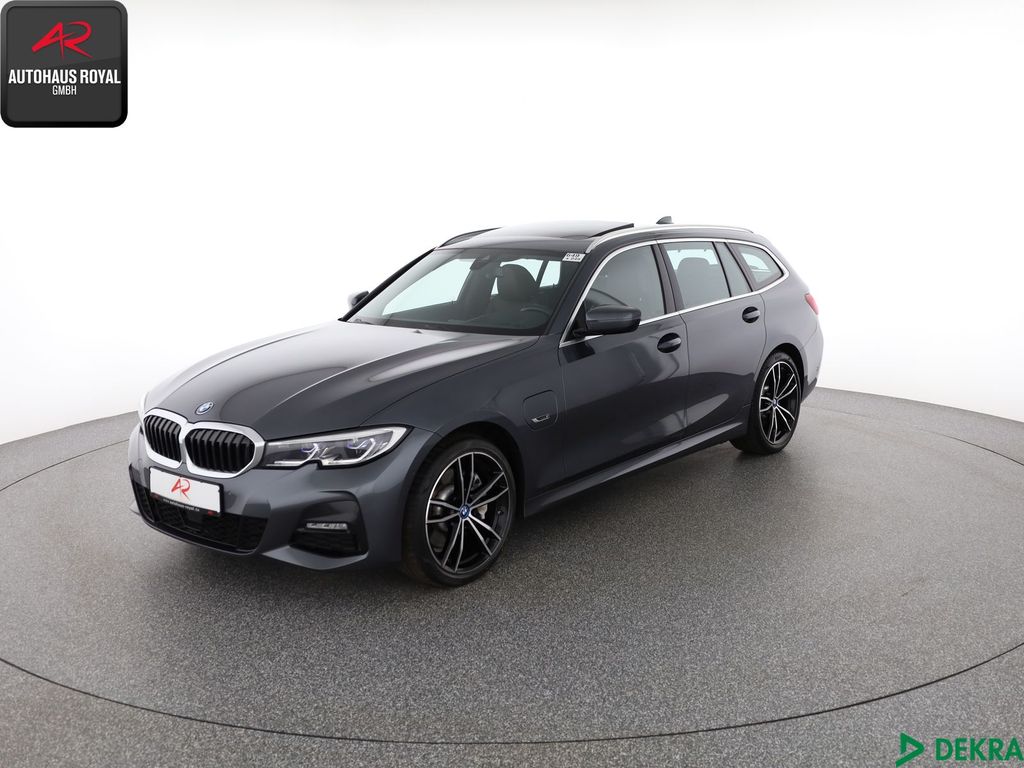 BMW 330 2022