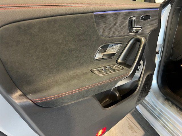 Mercedes-Benz CLA 180 Shooting Brake 2025