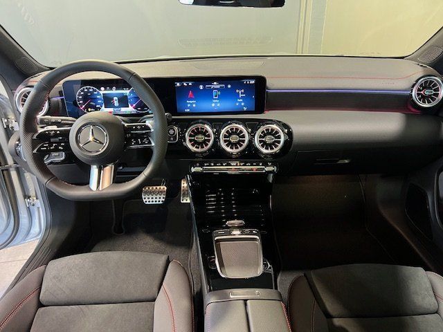 Mercedes-Benz CLA 180 Shooting Brake 2025