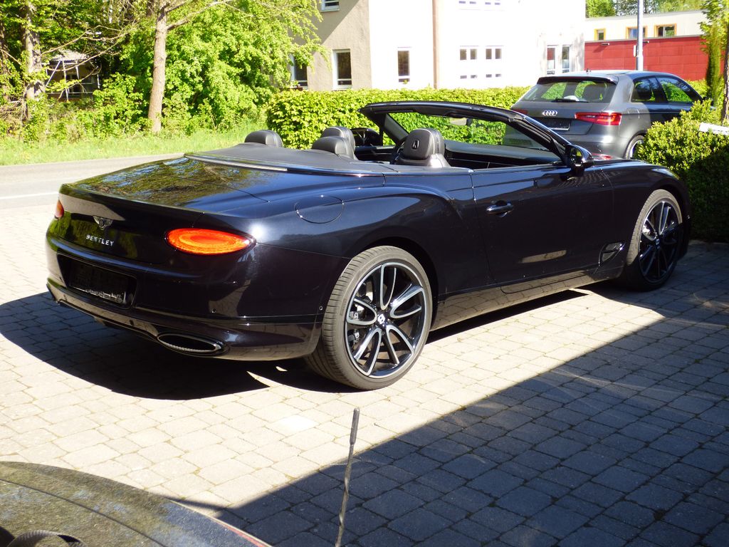 Bentley Continental GTC 2019