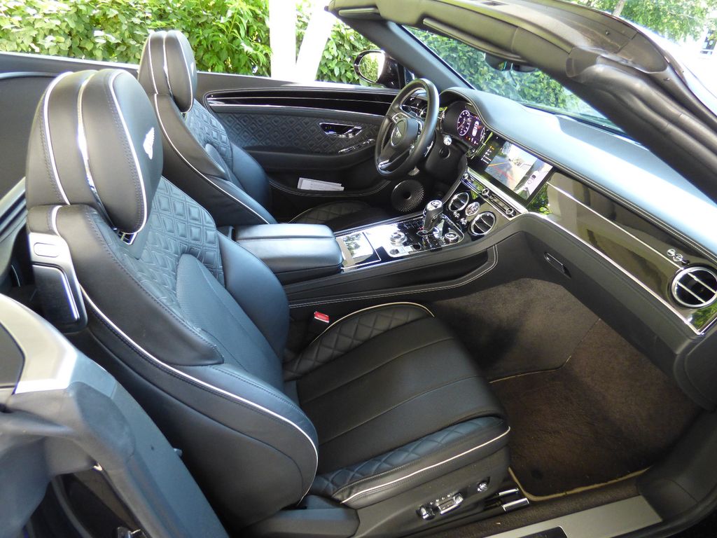 Bentley Continental GTC 2019