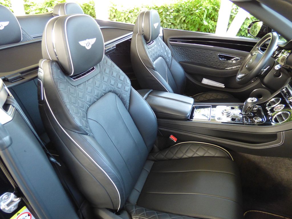 Bentley Continental GTC 2019